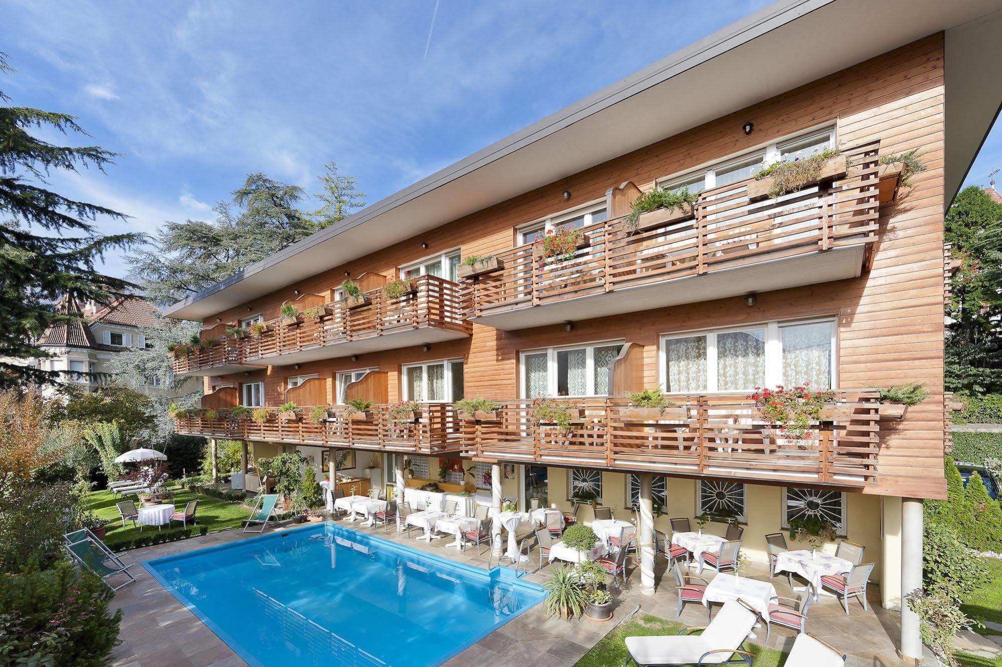 Hotel Aster